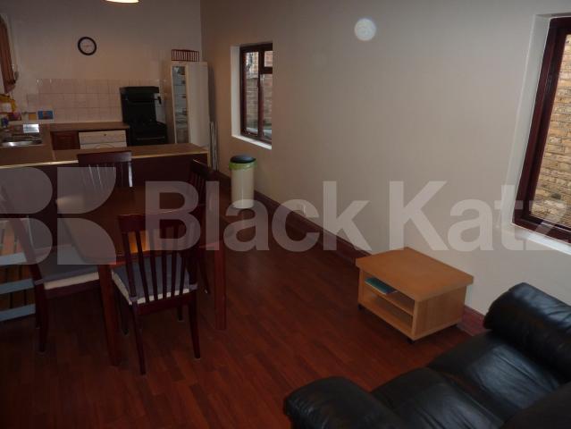 			NEW INSTRUCTION!, 2 Bedroom, 1 bath, 1 reception Flat			 Portobello road, Ladbroke grove